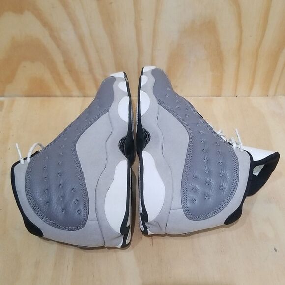Jordan 13 Retro Atmosphere Grey 2019 Wmn's Size 9, Mens/Boys 7 - Picture 6 of 7